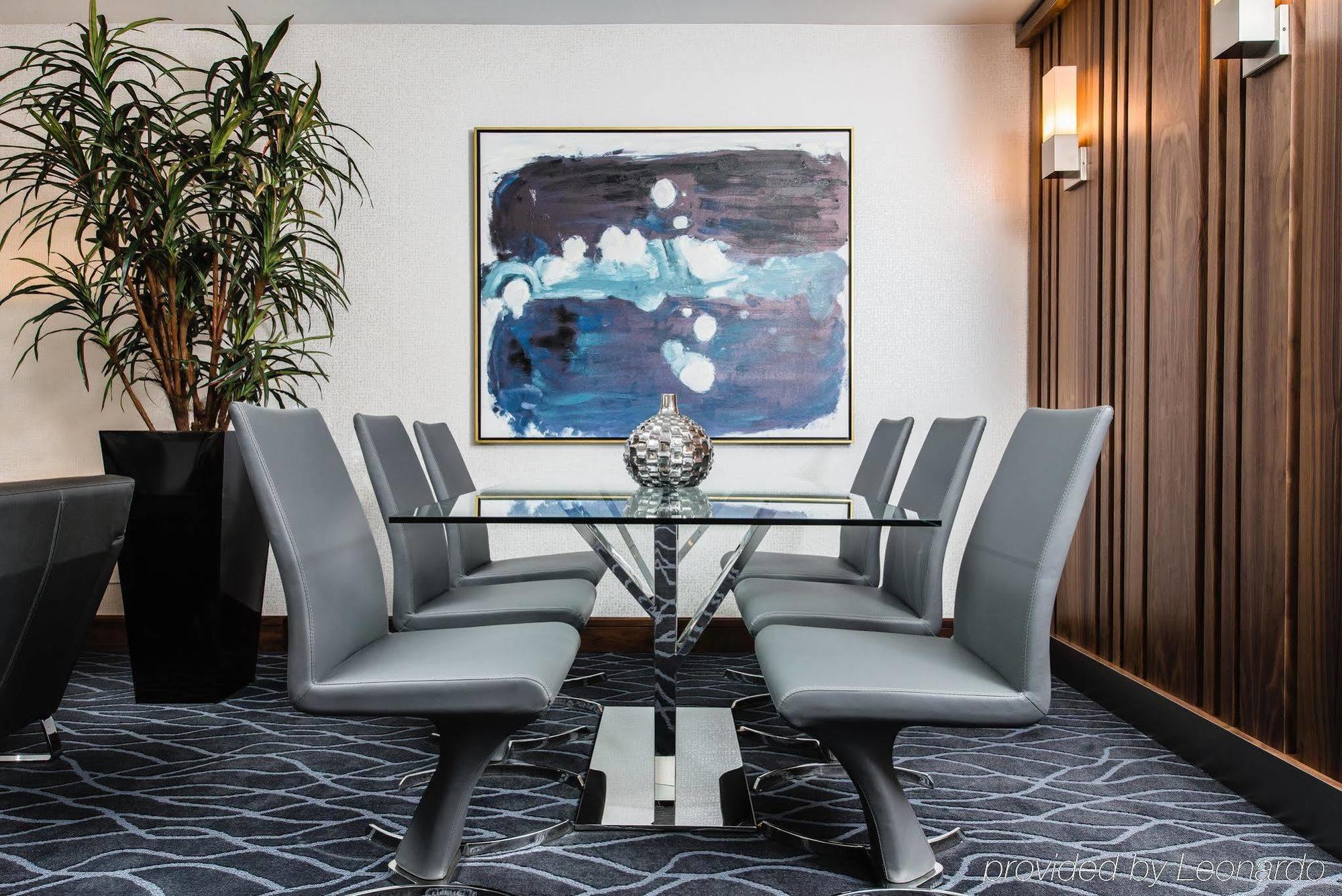 Delta Hotels By Marriott Waterloo Eksteriør billede
